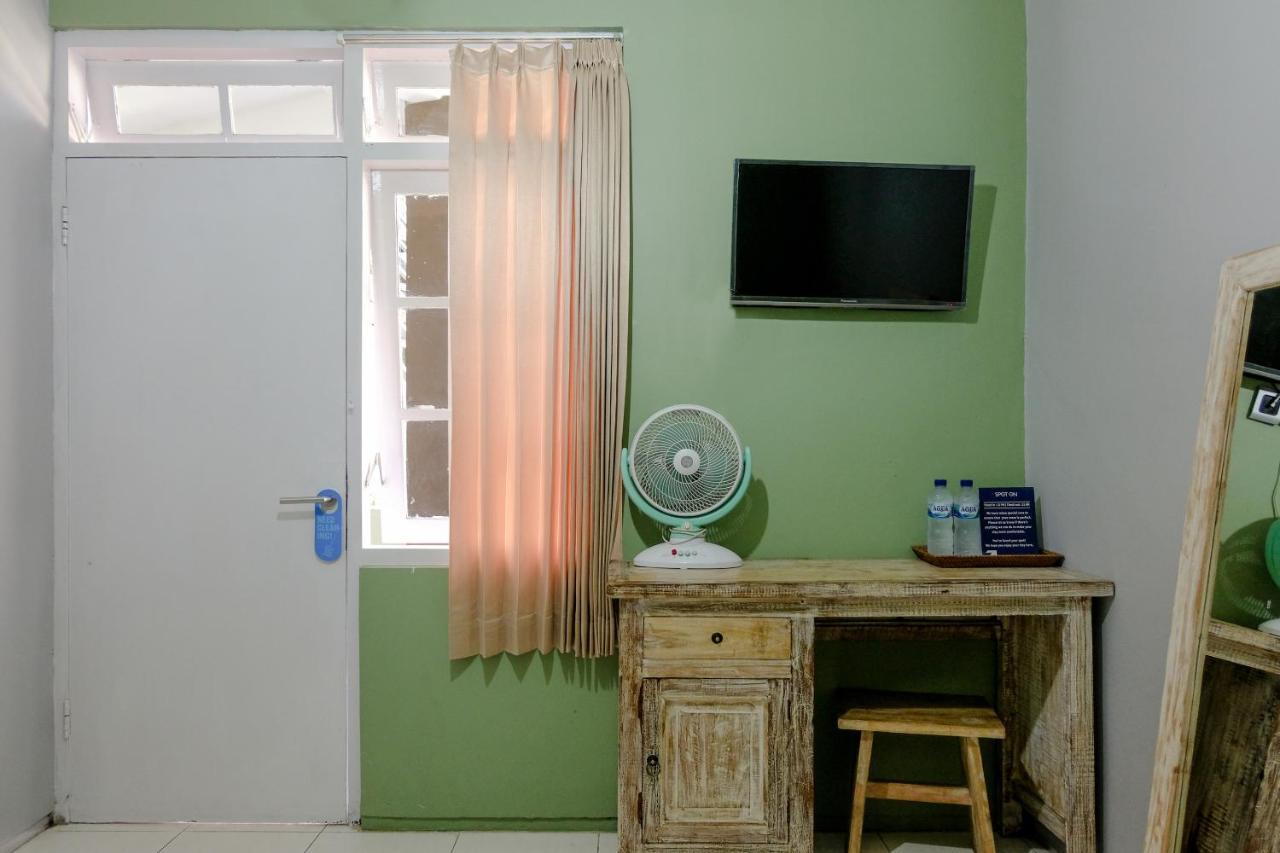 Spot On 1712 Griya Shanta Residence Malang Exterior photo