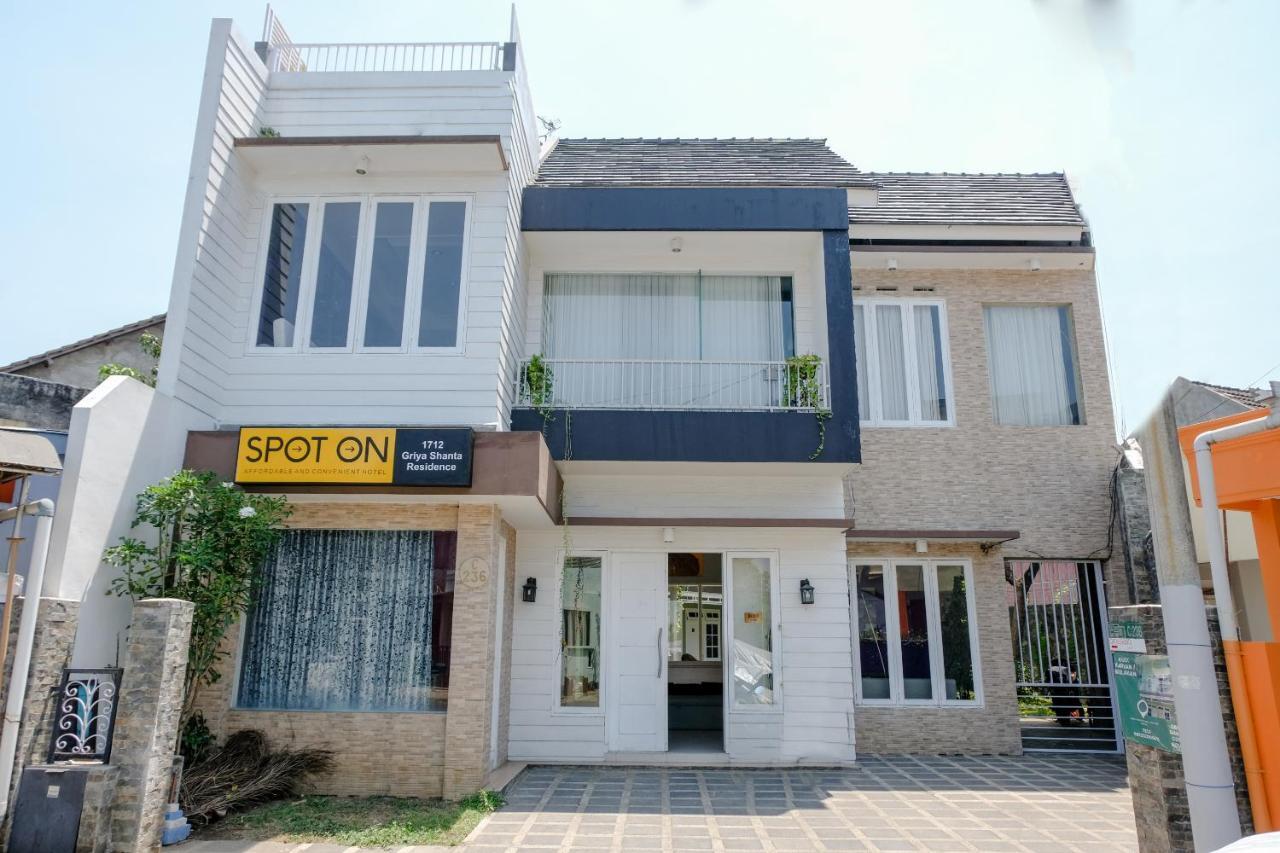 Spot On 1712 Griya Shanta Residence Malang Exterior photo
