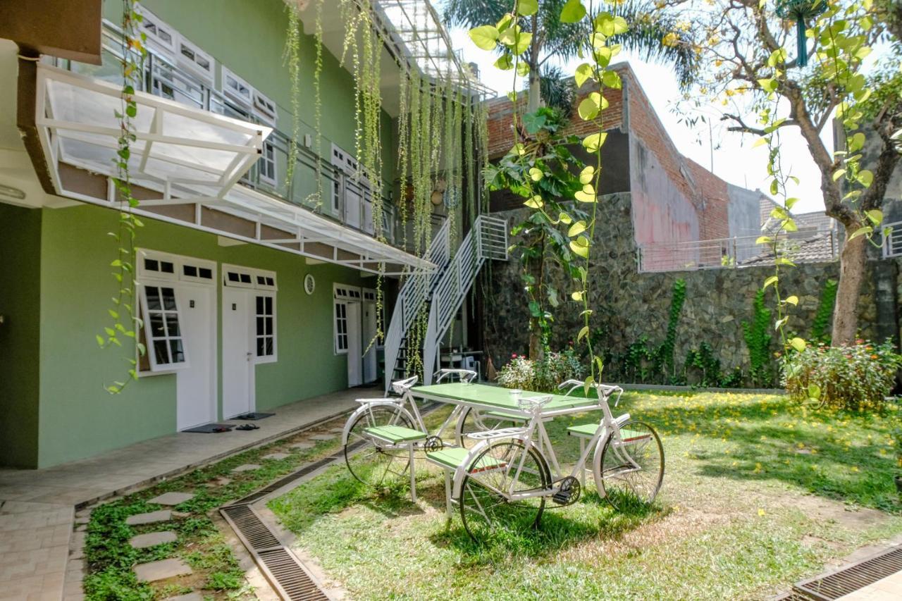 Spot On 1712 Griya Shanta Residence Malang Exterior photo